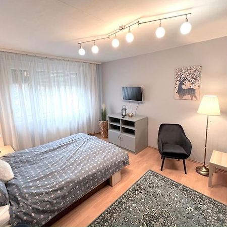 Pille Apartman Segedyn Zewnętrze zdjęcie